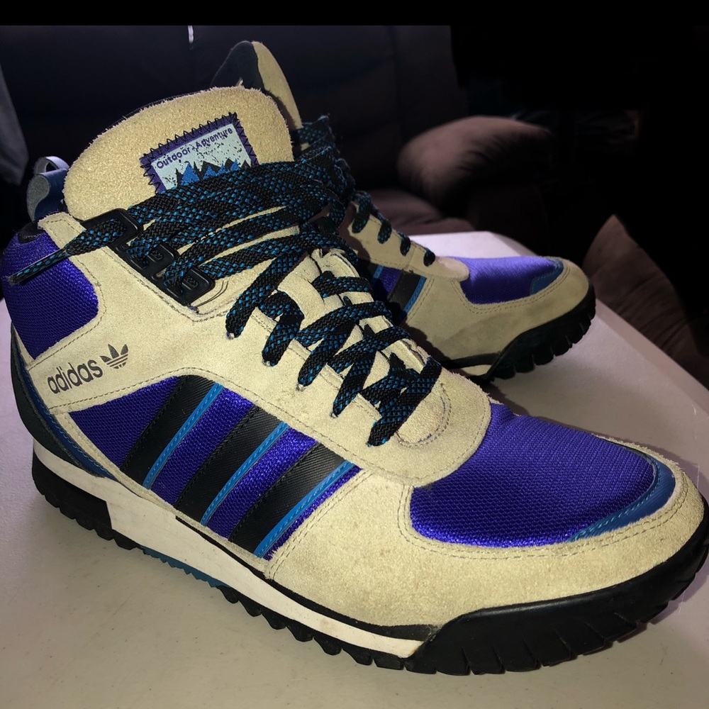 Tennis shoes for men